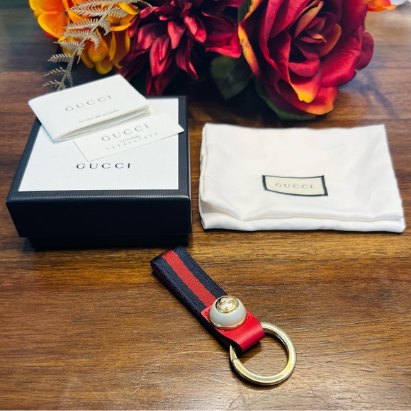 Authentic Gucci Sherryline Key Ring - Full Inclusion - Picture 2 of 9